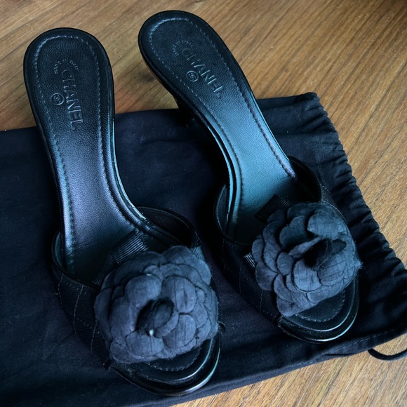 Chanel Camellia Open Toe Sandals - Picture 4 of 9